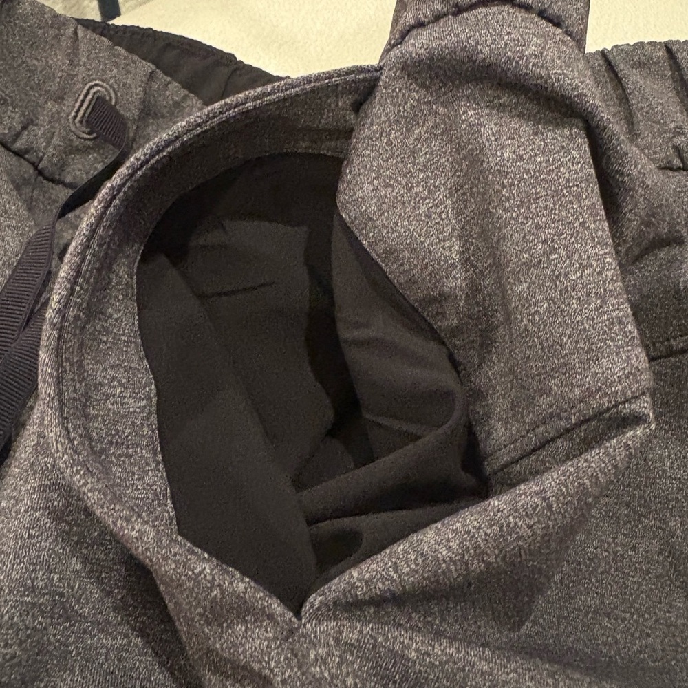 Lululemon On The Fly Pant: Size 6 - Picture 11 of 12